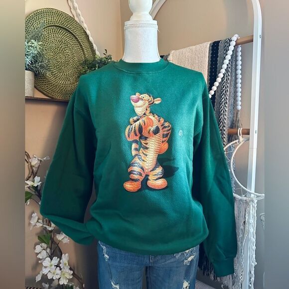 Vintage New with Tags Disney Winnie the Pooh Tigger Green Crewneck Sweatshirt - Picture 1 of 8